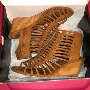 Torrid Size 10.5 Cognac Caged Wedges